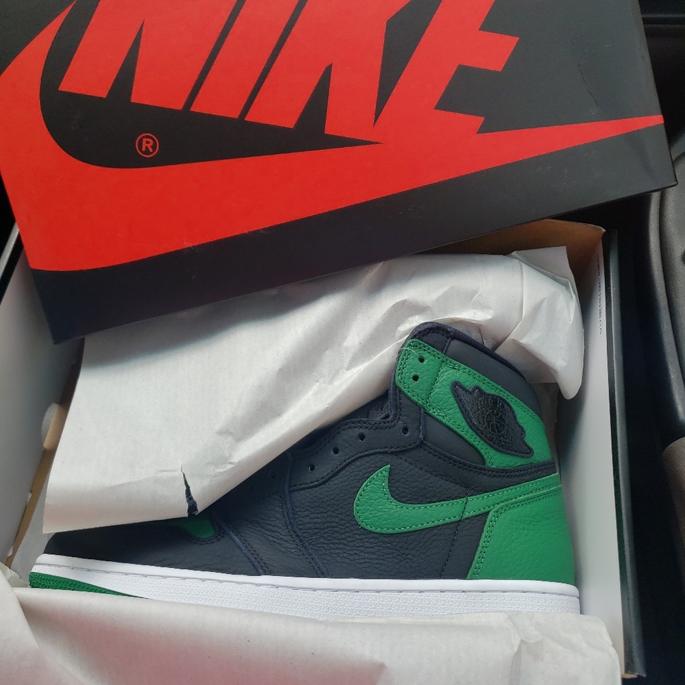 Jordan 1s Pine Green 2.0 NOT RELEASED YET